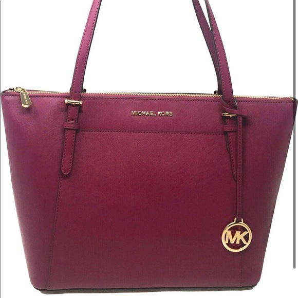 Michael Kors Handbags - 💙60% OFF //  Michael Kors Tote Purse - Like New❣️